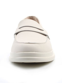 03-M37-11 MILK Лоферы женские (натуральная кожа)