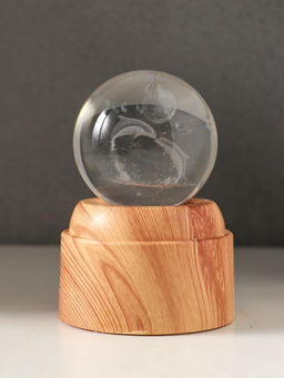 Световая фигурка стекло Шар. Голограмма: Дельфины под луной, 6?LED, d=6 см, крутится, USB, 7?7?10 см