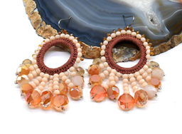 Серьги ручной работы с цирконами в оплетении цв.каштан