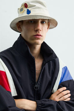 CHAQUETA T?CNICA COLOR BLOCK RETRO / Marino