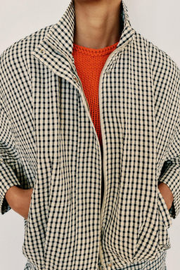 CHAQUETA BOMBER CUADROS / Negro / Crudo - Zara фото 3