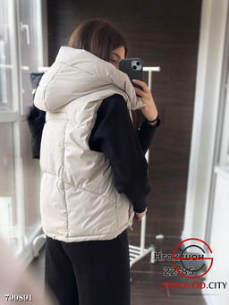 Жилетка женская с капюшоном