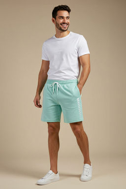 TRENDYOL MAN Mint Regular/Normal Kesim Orta Boy Geometrik Bask?l? Sort TMNSS21SR0137