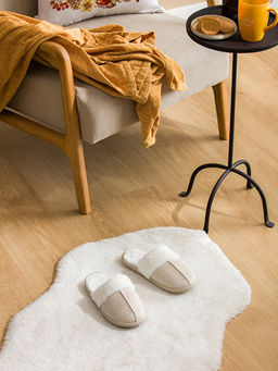 Pel?? Kad?n Ev Terli?i