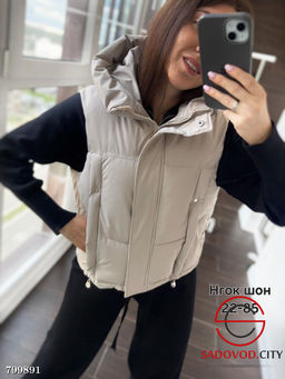 Жилетка женская с капюшоном