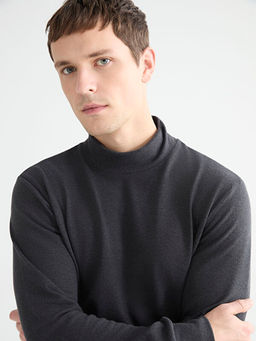 Dik Yaka Erkek Sweatshirt