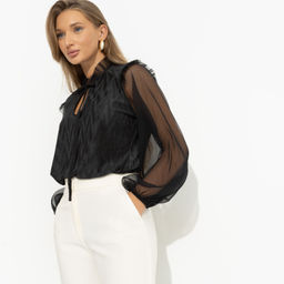 Блуза с прозрачными рукавами Вечная привилегия