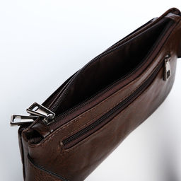 Сумка поясная на молнии, 3 наружных кармана, 26×1×14 см, коричневая