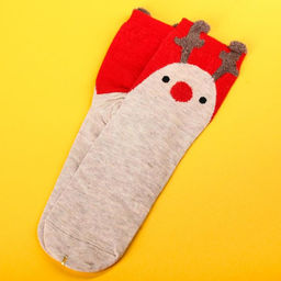 Подарочный набор В носочках любой холод не страшен: конфеты 120 г., носки размер: 3542 - Фабрика счастья фото 4