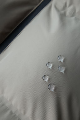 WATER-REPELLENT QUILTED COAT WITH ZIPS - Zara фото 9