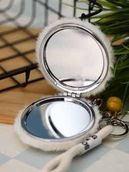 Плюшевое раскладное зеркало брелок "Capybara", белое (7*7 см)