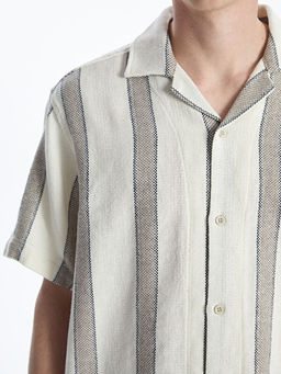 Regular Fit K?sa Kollu ?izgili Erkek G?mlek