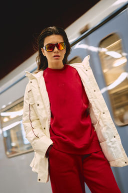 Свитшот с велюровым эффектом "Брусника" утепленный женский