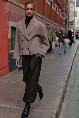 ABRIGO CORTO CRUZADO / Vis?n