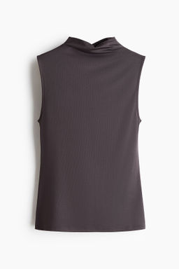 Top de microfibra con cuello perkins