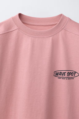 CONJUNTO CAMISETA Y BERMUDA TEXTO / Rosa lavado