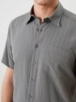 Regular Fit K?sa Kollu Desenli Arm?rl? Erkek G?mlek