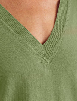 D39.355 Джемпер женский зеленый