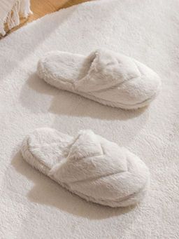 Nak??l? Pel?? K?z ?ocuk Ev Terli?i