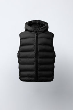 CHALECO ULTRALIGERO CAPUCHA WATER REPELLENT / Negro