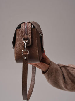 Женская сумка кросс-боди Azaro 3684 коричневый какао соло