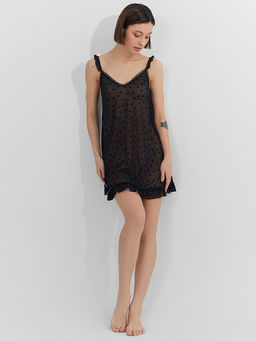 Сорочка ночная женская черная с принтом в сердечко