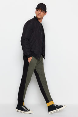 TRENDYOL MAN Haki Regular/Normal Kesim Panelli Lastik Pacal? Esofman Alt? TMNAW22EA0529