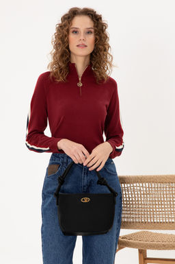 Женская черная сумка через плечо Неожиданная скидка в корзине