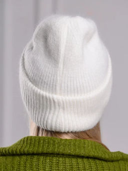 Теплая зимняя шапка бини из нежнейшей ангоры - Pretty mania фото 15