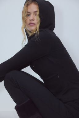 Chaqueta de deporte SoftMove con capucha - H&m фото 9
