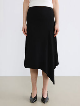 Beli Lastikli Asimetrik Kesim Etek