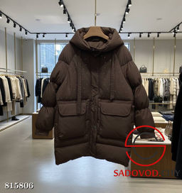 Зимняя куртка с капюшоном