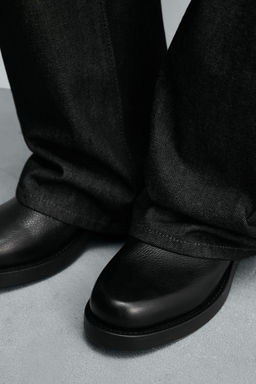 LEATHER KNEE-HIGH BOOTS