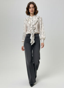 Блузка с отлетными рюшами OD-914-6 молочный с черным