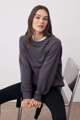 Antrasit Relaxed/Rahat Kal?p Basic Reglan Kol Bisiklet Yaka Orme Sweatshirt TWOAW26SW00030