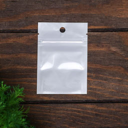 Цена за 50 шт. Пакет Zip-lock ПП, белый, со сплошным окном, плоский, еврослот 7×10 см