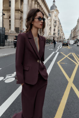 FITTED BLAZER WITH SHOULDER PADS - Zara фото 4