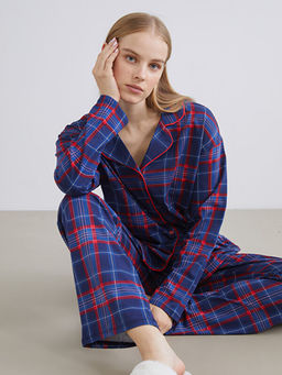 G?mlek Yaka Ekose Kad?n Pijama Tak?m?