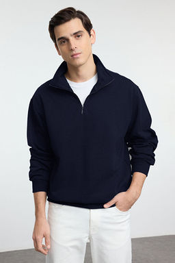 Lacivert Oversize/Geni_ Kesim Dik Yaka Fermuarl_ Etiketli __i Polarl_ Sweatshirt TMNAW25SW00168