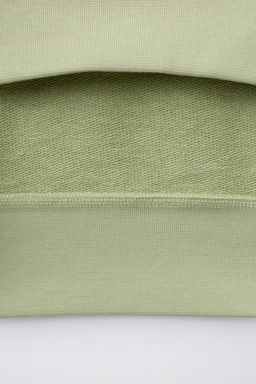 SUDADERA MANGA CORTA TEXTO RELIEVE / verde lavado - Zara фото 4