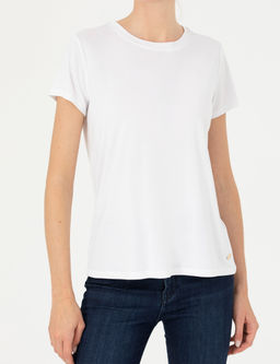 Beyaz Regular Fit Basic Ti__rt