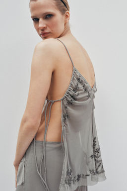 TOP BORDADOS LENTEJUELAS / Gris claro - Zara фото 3