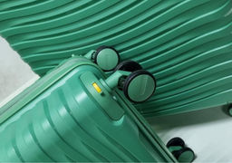 Набор из 3-х чемоданов с расширением 11184 Зеленый