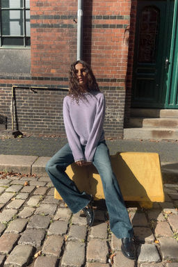 KNIT SWEATER WITH CONTRAST TRIMS