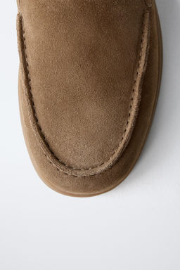 SPLIT SUEDE DECK SHOES