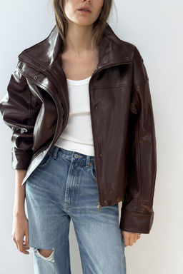 LEATHER EFFECT JACKET WITH PLEATS - Zara фото 2