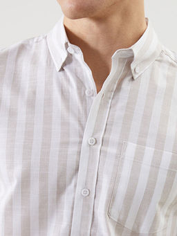 Regular Fit K?sa Kollu ?izgili Keten Kar???ml? Erkek G?mlek