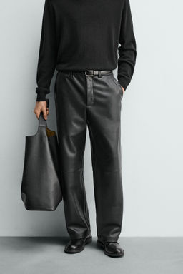 RELAXED FIT LEATHER EFFECT TROUSERS - Zara фото 12