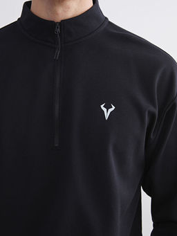 Dik Yaka Erkek Sweatshirt