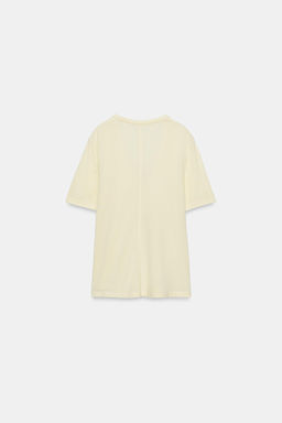 CAMISETA ESCOTE PICO FLUIDA / Amarillo